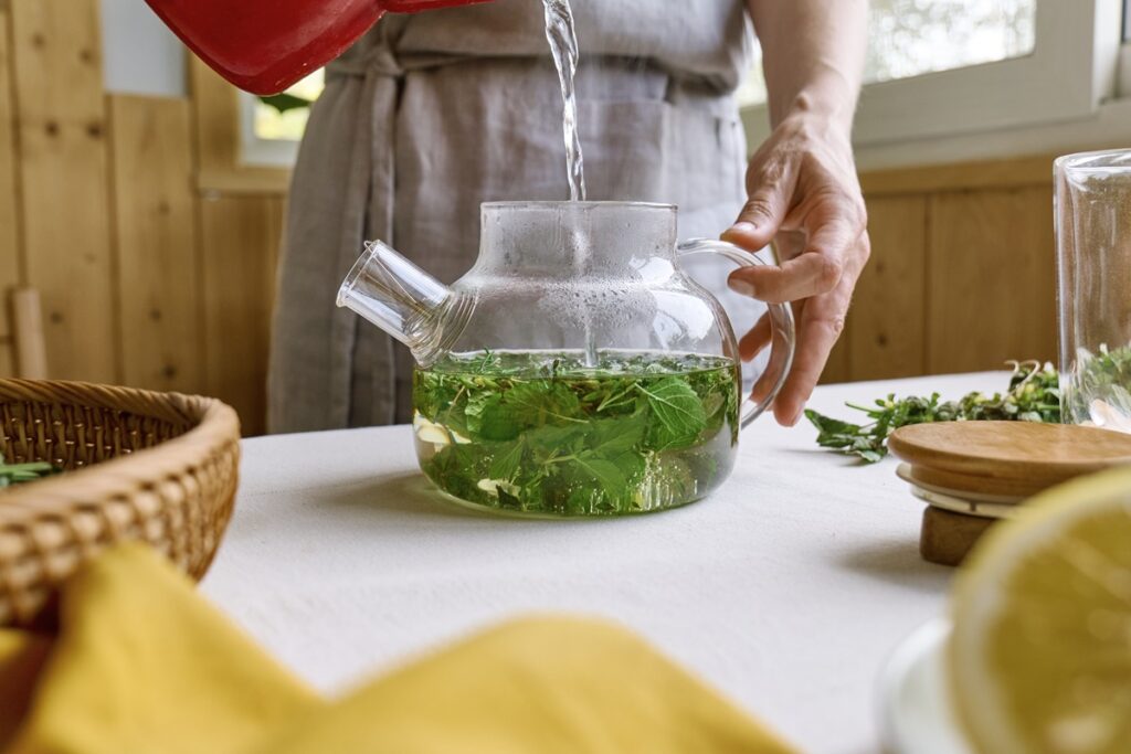 aprenda-a-fazer-banho-energetico-para-atrair-dinheiro-e-prosperidade