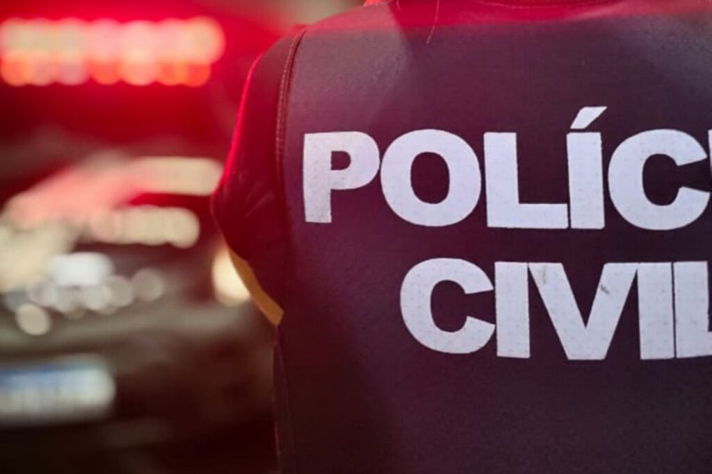 mofo,-insetos:-gerente-de-mercado-e-presa-vendendo-produtos-improprios