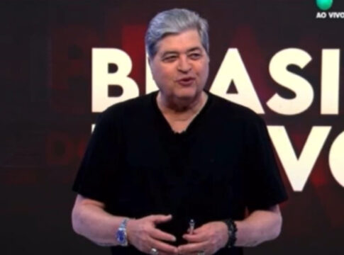 datena-esquece-terno-e-aparece-ao-vivo-de-camiseta;-assista