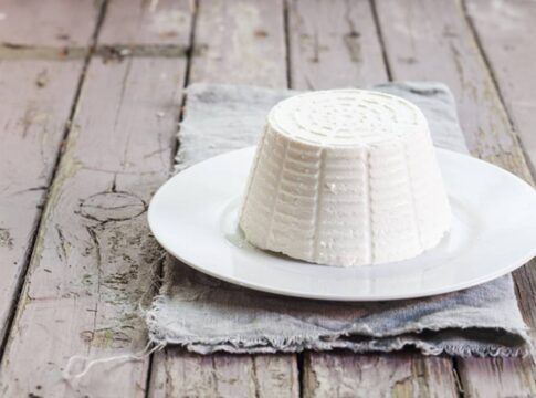 no-dia-do-queijo,-faca-ricota-caseira-e-nunca-mais-compre-a-de-mercado