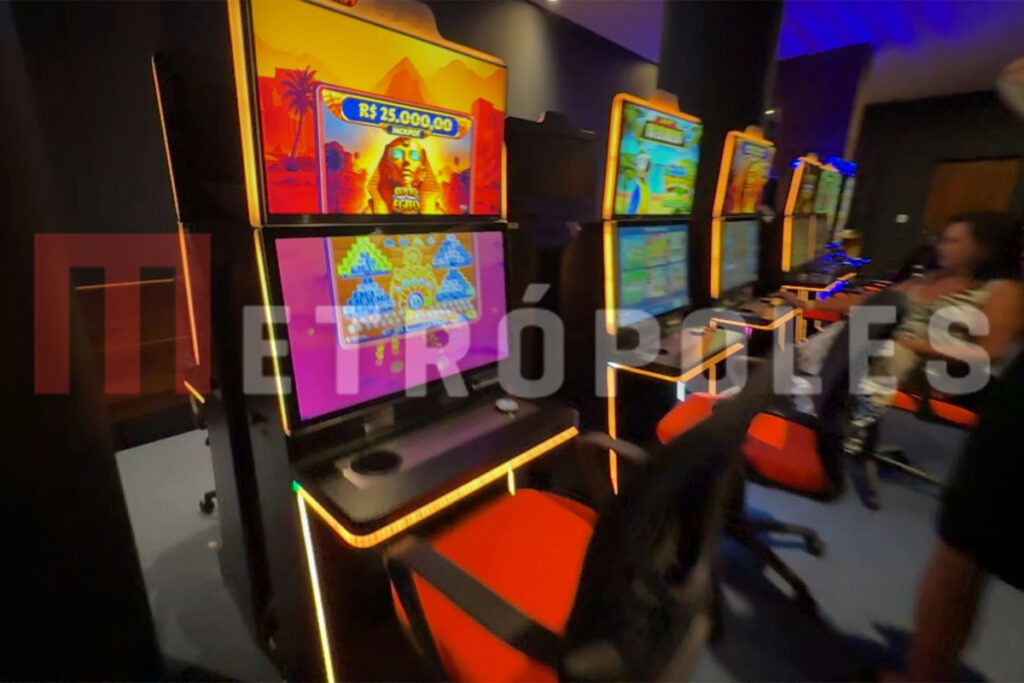 resort-ligado-a-toffoli-tem-cassino-com-maquina-de-apostas-e-blackjack