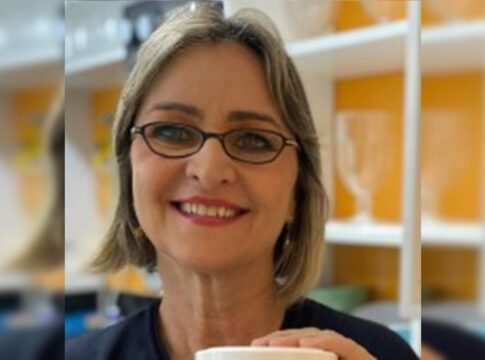 saiba-quem-era-a-mulher-morta-a-facadas-pelo-filho-em-apartamento-no-df