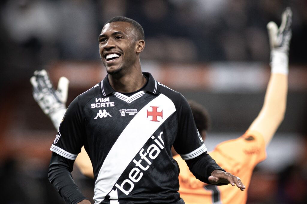 rayan-chega-a-acordo-com-bournemouth-e-esta-proximo-de-deixar-o-vasco