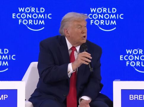 trump-reafirma-que-guerra-na-ucrania-tem-que-parar:-“banho-de-sangue”