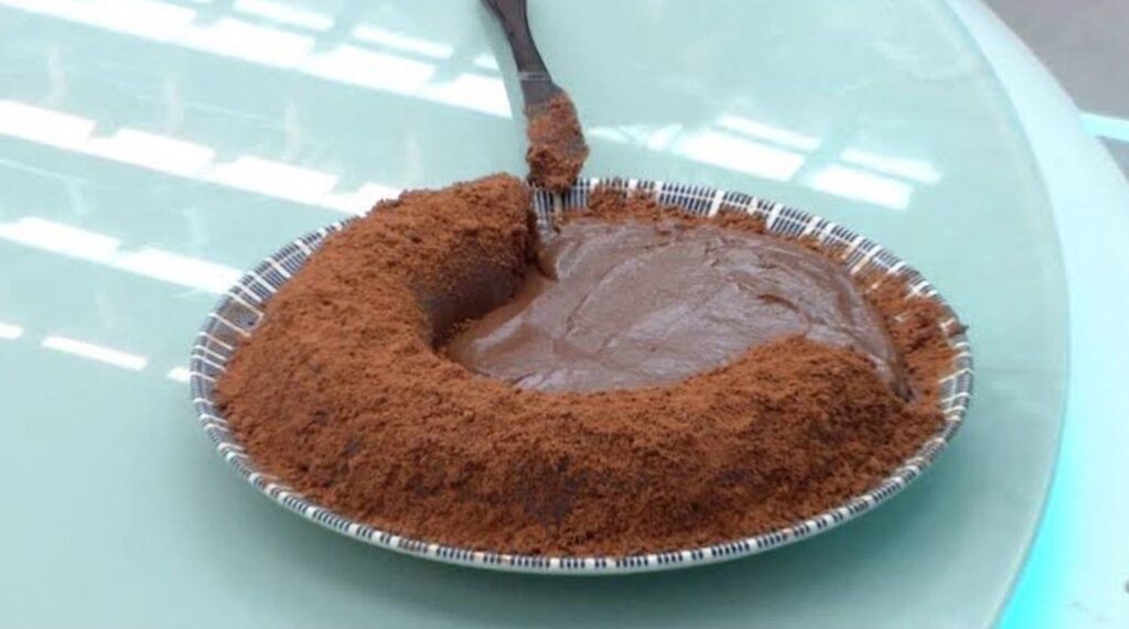 treta-sarah-x-juliette:-aprenda-receitas-para-nao-faltar-calda-no-bolo