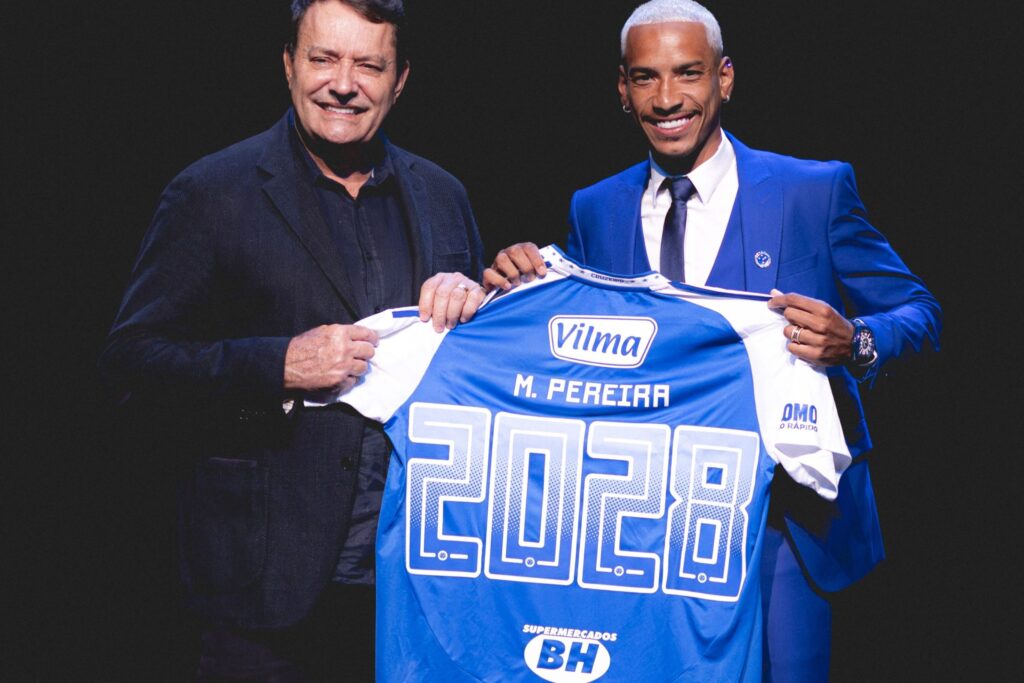 pedrinho-destaca-importancia-de-matheus-pereira-apos-renovacao