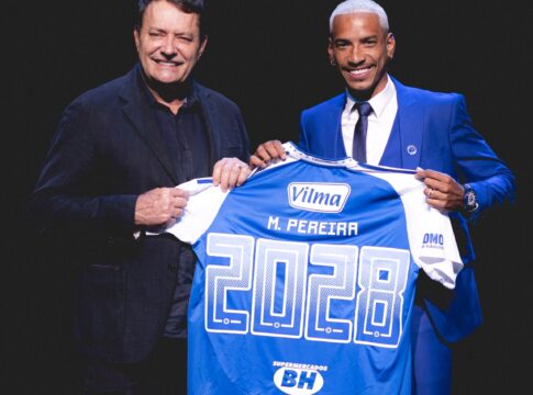 pedrinho-destaca-importancia-de-matheus-pereira-apos-renovacao