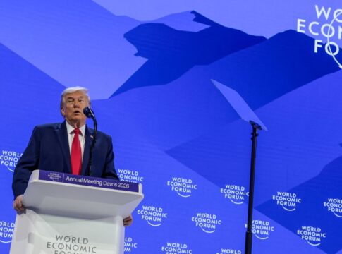 em-davos,-trump-diz-que-quer-comprar-groenlandia-sem-uso-da-forca