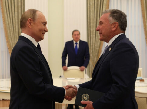 a-pedido-da-russia,-enviado-de-trump-se-reune-com-putin-em-moscou