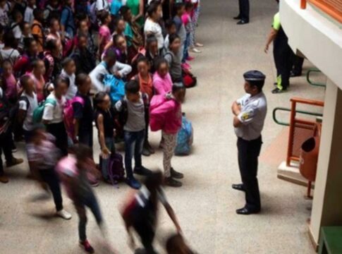 juiza-suspende-proibicao-para-escolas-civico-militares-em-minas-gerais