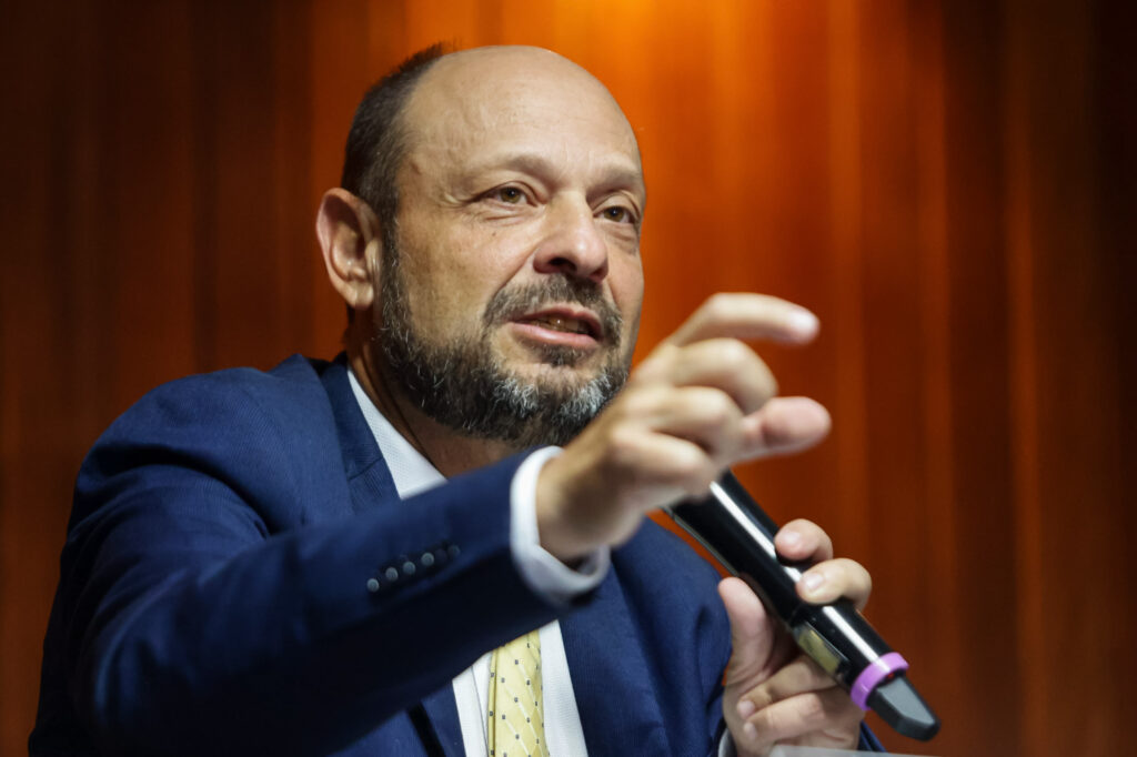 liquidante-do-master-pede-para-adiar-reuniao-com-inss;-veja-nova-data