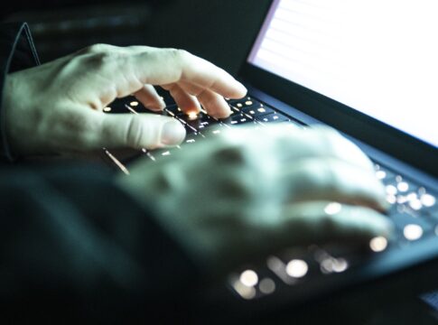 pf-indicia-mineiro-de-varginha-por-cyberstalking-contra-mexicana