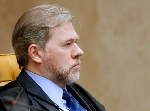 lider-no-senado-defende-impeachment-de-toffoli-em-razao-do-caso-master