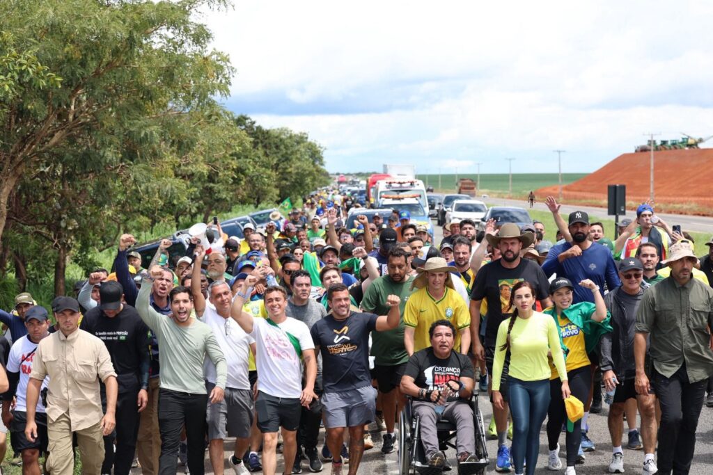 caminhada-nao-deve-passar-pela-papudinha,-avisa-nikolas-ferreira