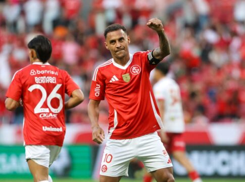 inter-e-gremio-vencem-e-lideram-seus-grupos-no-campeonato-gaucho