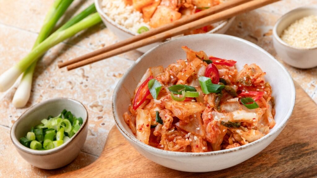 kimchi-de-repolho:-faca-ja-a-tendencia-maxima-da-gastronomia-em-2026