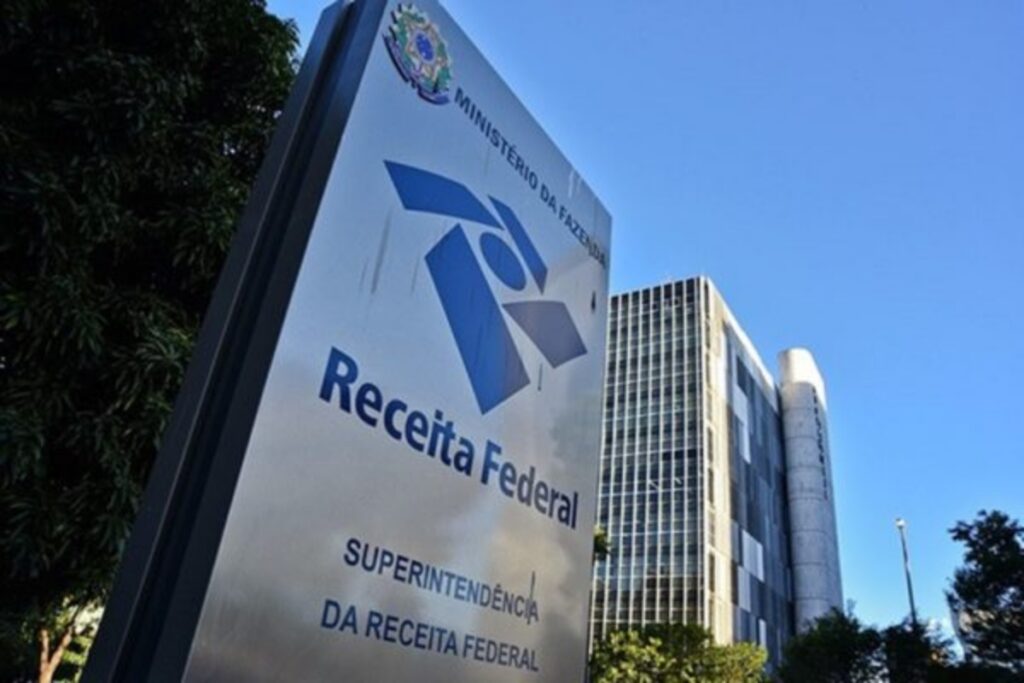 receita-rebate-informacoes-falsas-sobre-aumento-no-irpf-de-professores