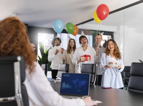 trabalhador-pode-ter-direito-a-folga-no-dia-do-aniversario;-entenda