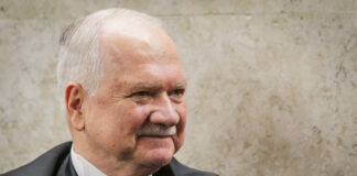 em-meio-ao-caso-master,-fachin-sai-em-defesa-de-toffoli.-veja-integra