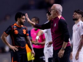 dorival-e-gustavo-henrique-criticam-arbitragem-apos-empate-no-classico