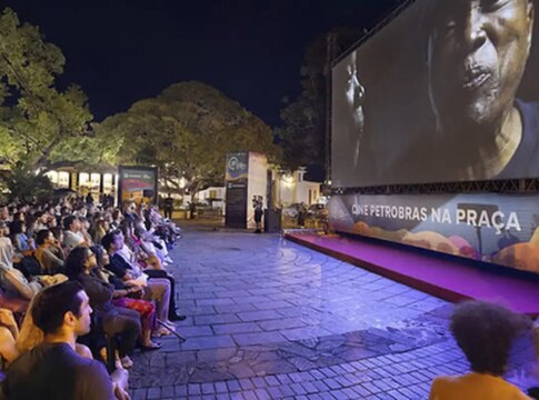 abertura-da-mostra-de-tiradentes-celebra-karine-teles-e-julio-bressane