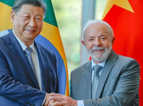 xi-jinping-garante-a-lula-apoio-da-china-em-tempos-“turbulentos”