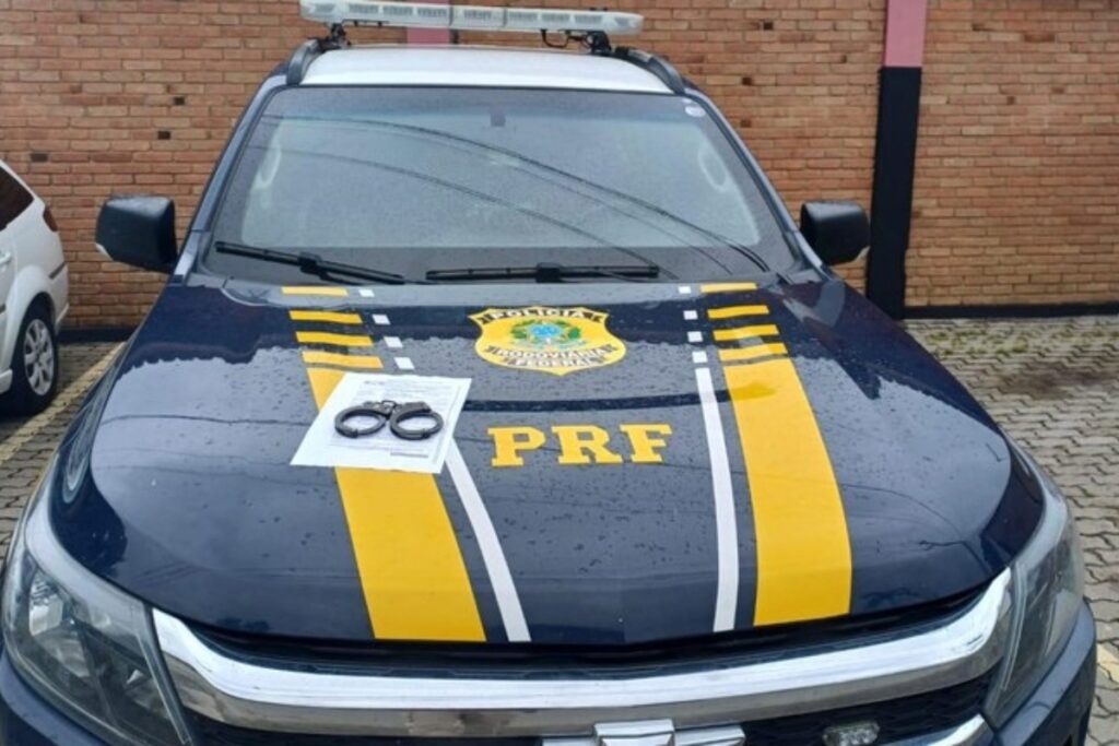 desaparecida,-menina-e-encontrada-com-homem-durante-abordagem-em-sp