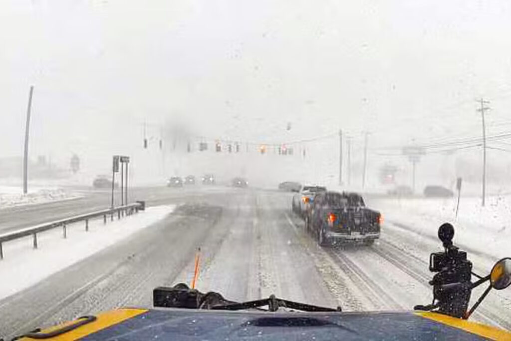 tempestade-de-inverno-ameaca-eua,-com-170-milhoes-em-alerta