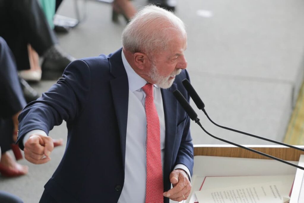 lula-rompe-silencio-sobre-caso-master:-“tem-gente-que-defende”