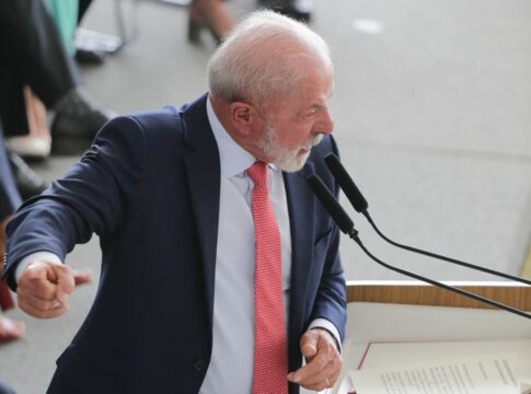 lula-rompe-silencio-sobre-caso-master:-“tem-gente-que-defende”