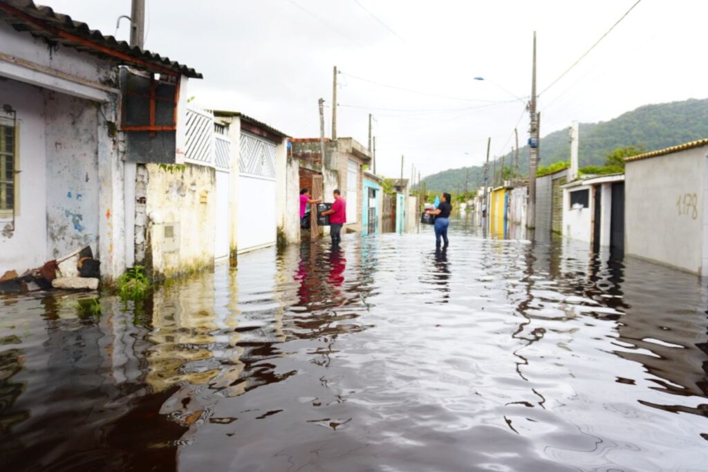 chuva-no-litoral:-mongagua-pede-ajuda-humanitaria-a-defesa-civil