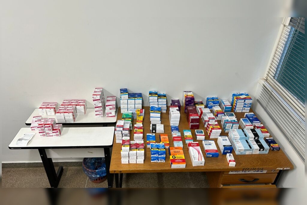 homem-e-preso-por-vender-remedios-sem-procedencia-em-farmacia-do-df