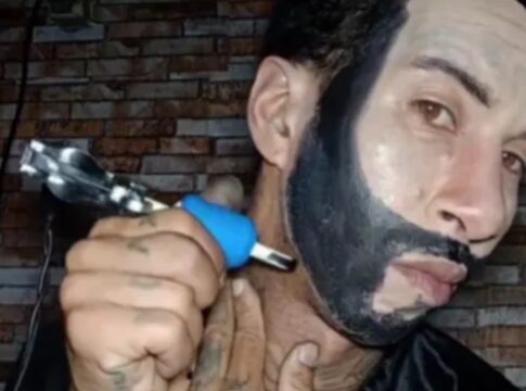 fa-se-filma-tatuando-o-proprio-rosto-para-ficar-igual-a-gusttavo-lima