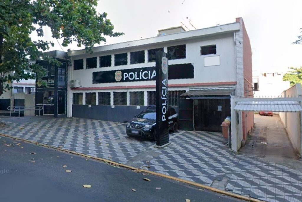 esfaqueada-em-shopping:-mulher-e-atacada-pelo-ex-durante-o-trabalho