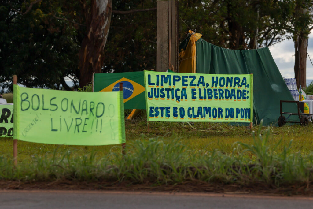 acampamento-bolsonarista-ilegal-na-papudinha-e-desmontado-pelo-df-legal