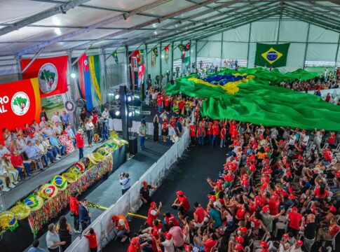 em-salvador,-lula-anuncia-pacote-de-acoes-para-a-reforma-agraria