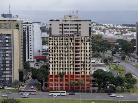 contagem-regressiva:-desenhamos-detalhes-da-implosao-do-torre-palace