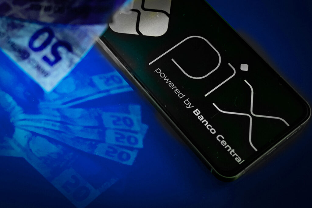 “fake-news”:-receita-desmente-monitoramento-de-pix-acima-de-r$-5-mil