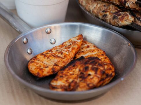 frango-seco-nunca-mais:-aprenda-como-evitar-o-erro-comum