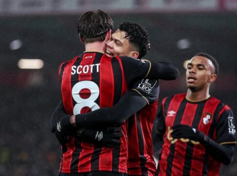 bournemouth-marca-no-lance-final-e-bate-liverpool-na-premier-league