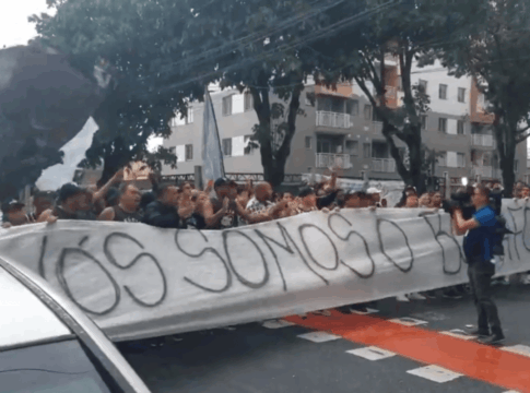 torcedores-do-botafogo-protestam-antes-de-partida-pelo-carioca