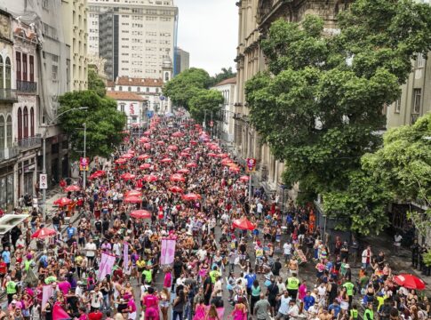 bloco-da-lexa-atrai-folioes-para-o-circuito-preta-gil-no-centro-do-rio