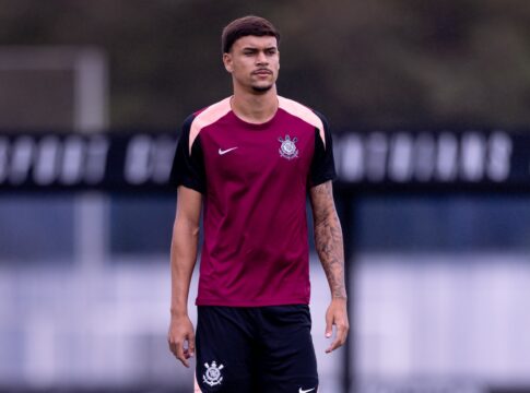 corinthians-oficializa-transferencia-de-tchoca-para-clube-italiano