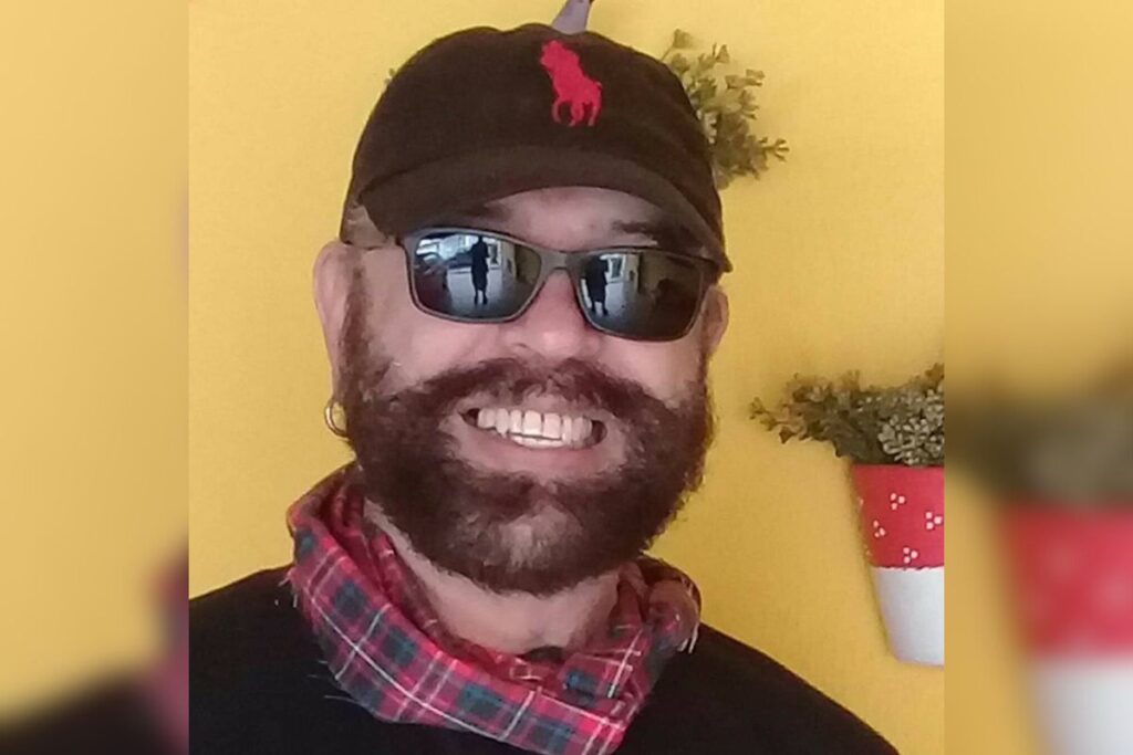 homem-arrastado-por-enxurrada-havia-saido-para-tirar-o-carro-da-rua