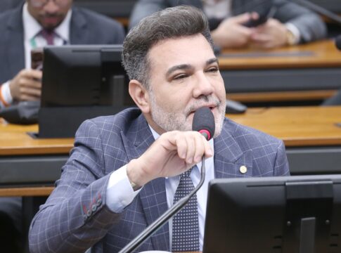 feliciano:-raio-em-ato-de-nikolas-nao-ter-matado-ninguem-foi-“milagre”.-veja-video