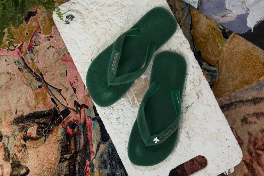 havaianas-de-“grama”-sao-apresentadas-em-desfile-no-paris-fashion-week