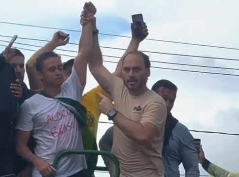 aliados-de-nikolas-acusam-carlos-bolsonaro-de-manipular-video-de-ato.-video