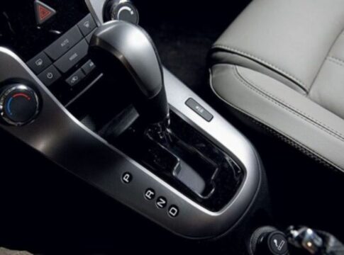 cnh-em-sp:-detran-remove-baliza-e-libera-carro-automatico-na-prova