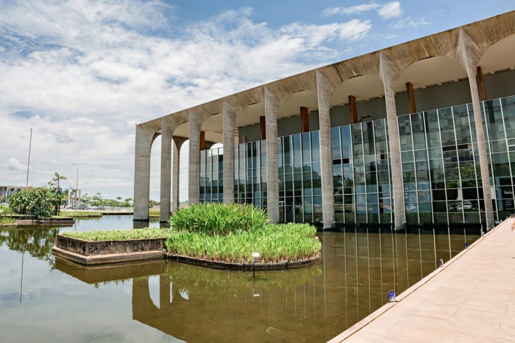 itamaraty-abre-concurso-com-60-vagas-para-diplomatas