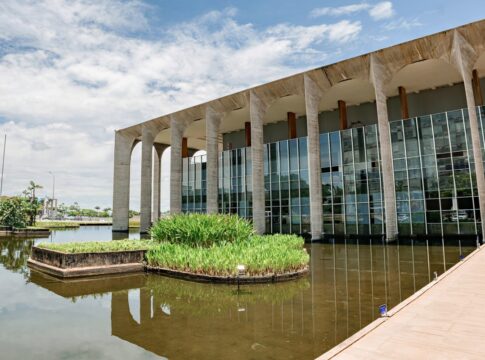 itamaraty-abre-concurso-com-60-vagas-para-diplomatas